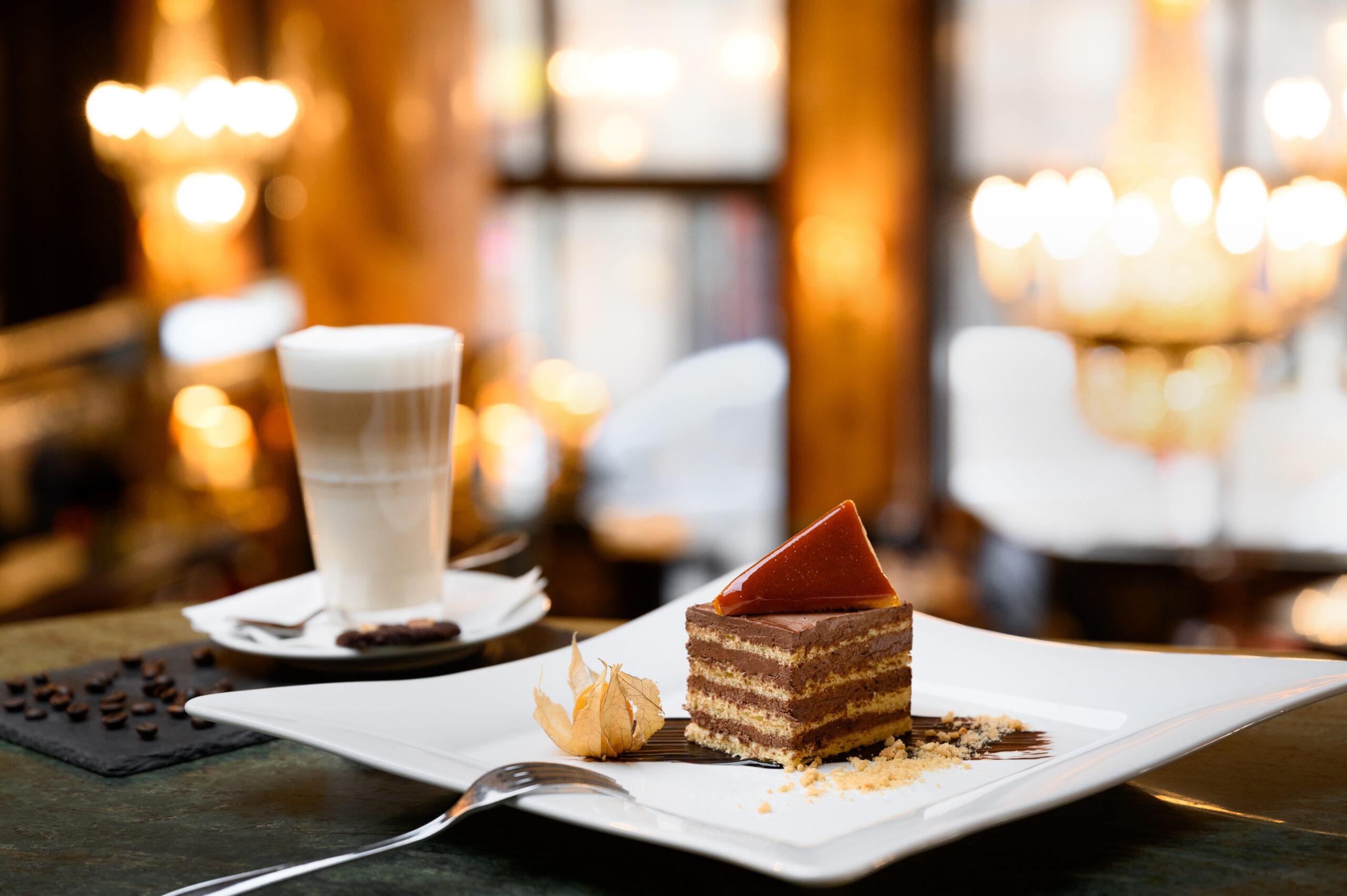 Cafe_Astoria-002